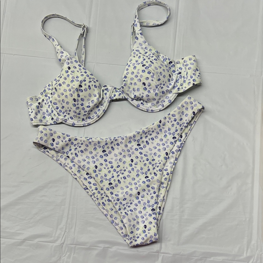 SHEIN Ditsy Floral Underwire Bikini Set XS